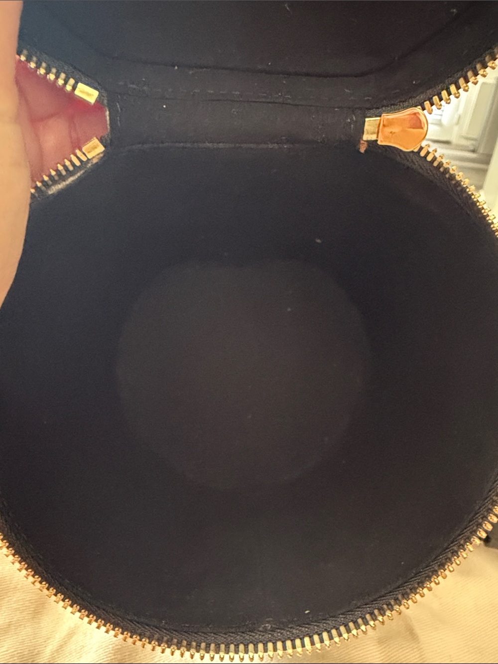 Louis Vuitton Tan Monogram Cannes Vanity Bag with Black Trim‼️READ DESCRIPTION‼️ - Picture 12 of 15